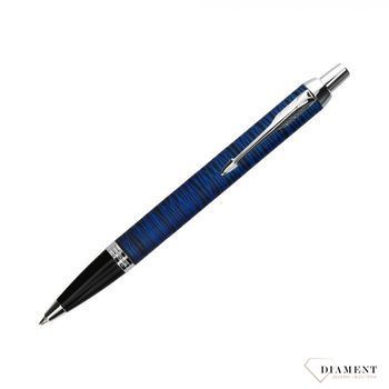 Długopis Parker IM Blue Origin Edycja Specjalna 2073476 DŁUGOPIS 2073476. Długopis, który najchętniej wybierany jest przez studentów i lekarzy. To Parker IM Czarny z niebieskim wzorem. Długopis Parker idealny na prezent (1).jpg